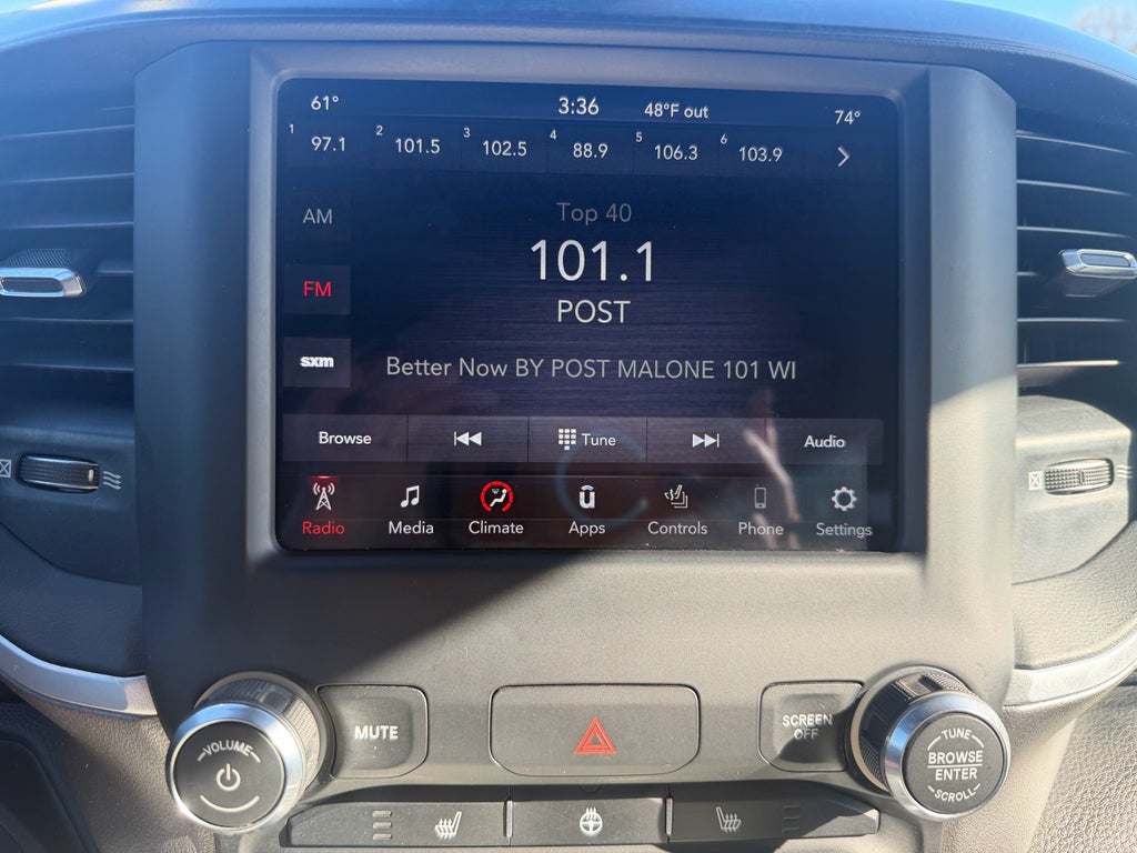 2020 RAM 1500 Big Horn Crew Cab 4x4 5'7" Box