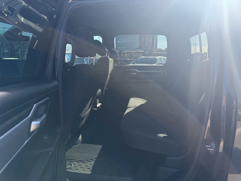 2020 RAM 1500 Big Horn Crew Cab 4x4 5'7" Box