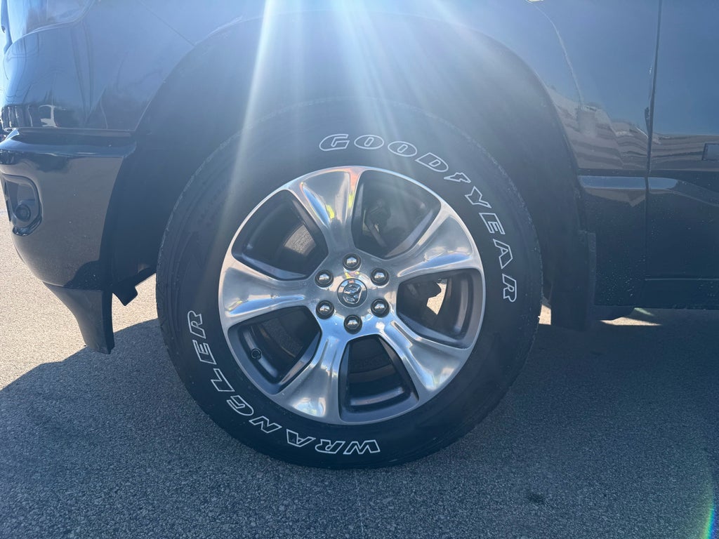 2020 RAM 1500 Big Horn Crew Cab 4x4 5'7" Box