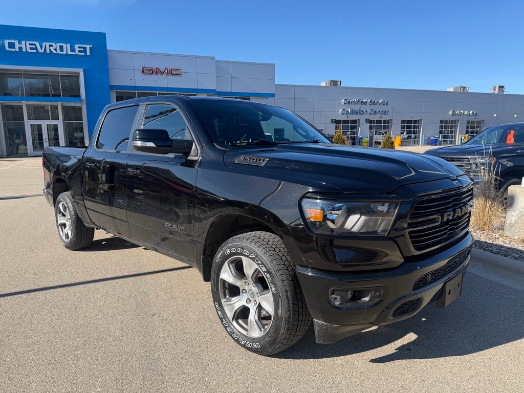 2020 RAM 1500 Big Horn Crew Cab 4x4 5'7" Box