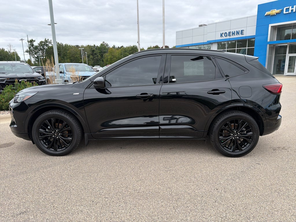 2023 Ford Escape ST-Line Elite