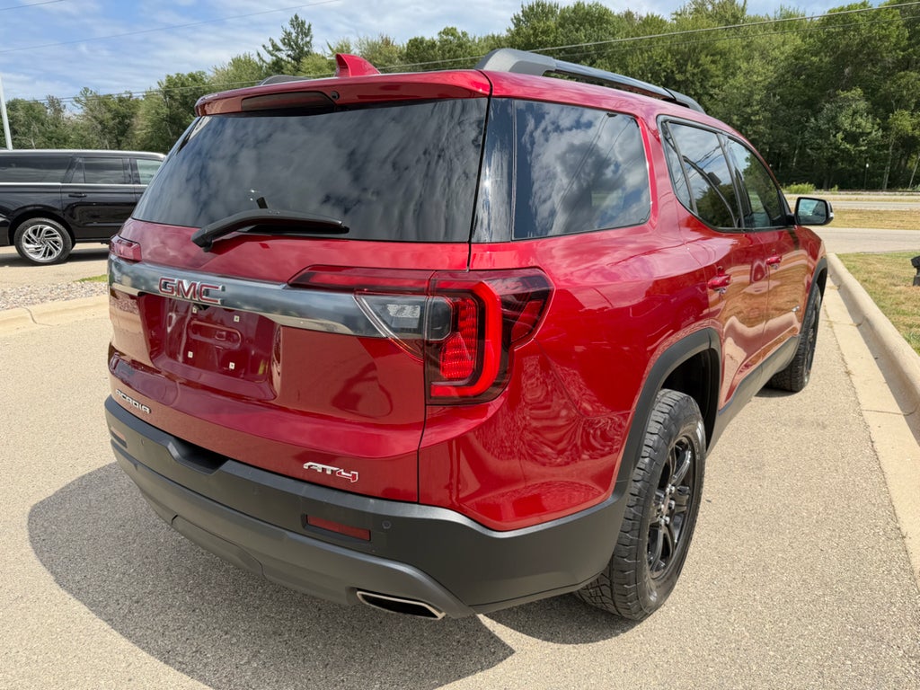 2023 GMC Acadia AT4