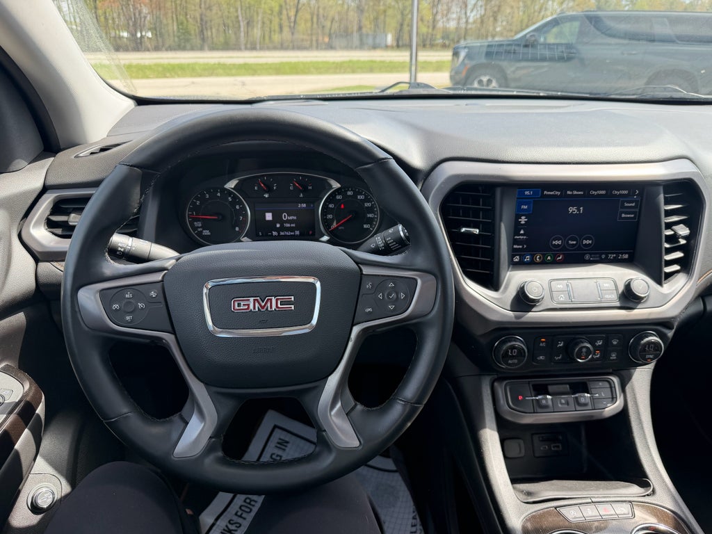 2023 GMC Acadia AT4