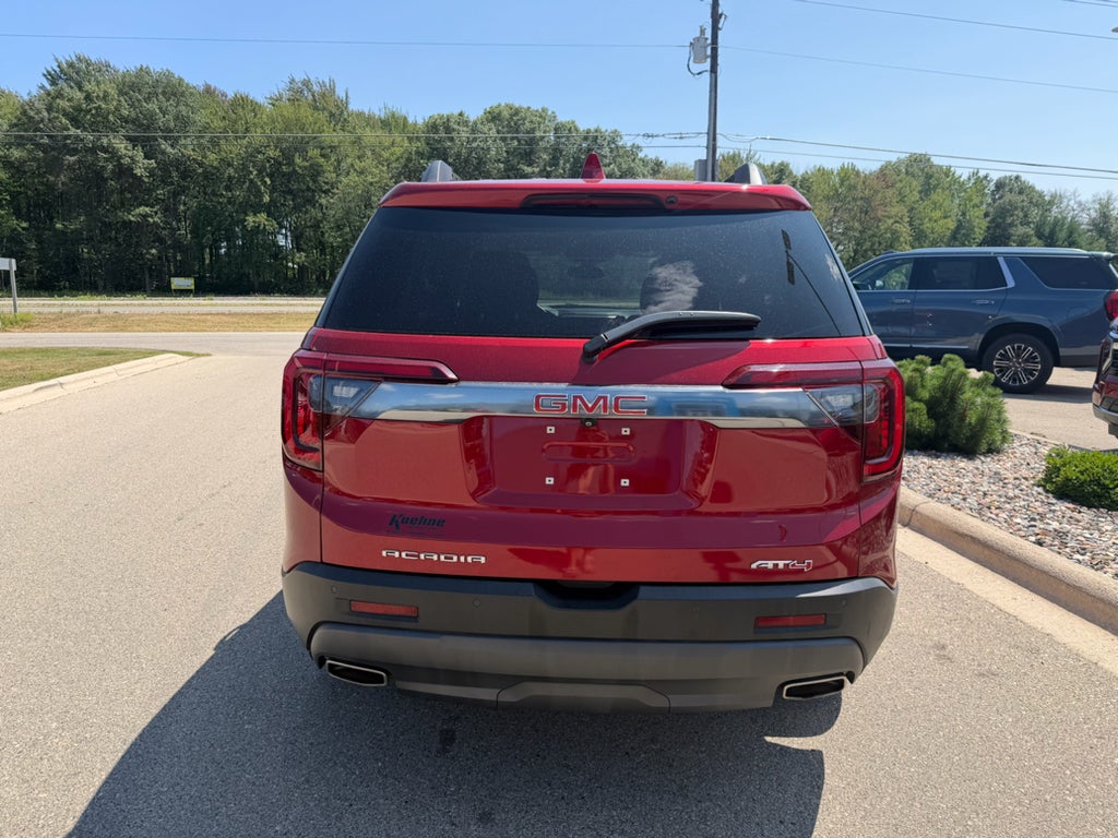 2023 GMC Acadia AT4