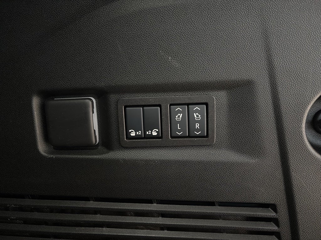 2025 GMC Yukon AT4 Ultimate