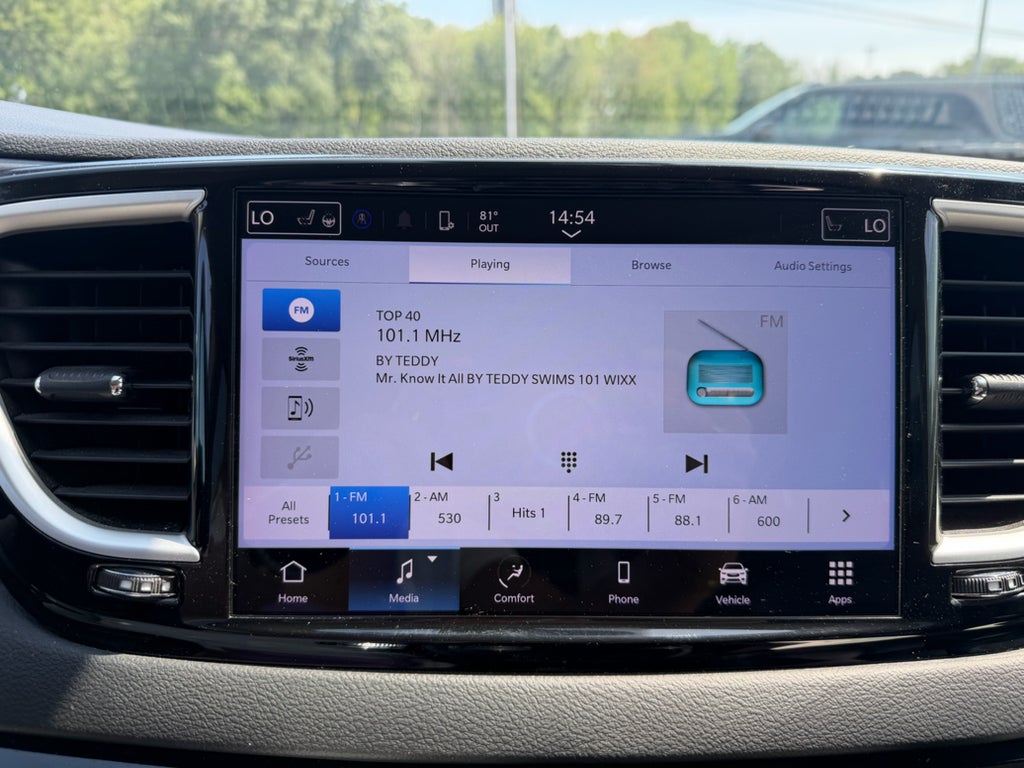 2023 Chrysler Pacifica Touring L