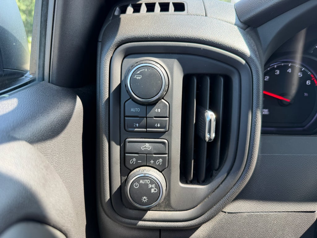 2023 Chevrolet Silverado 1500 Custom Trail Boss