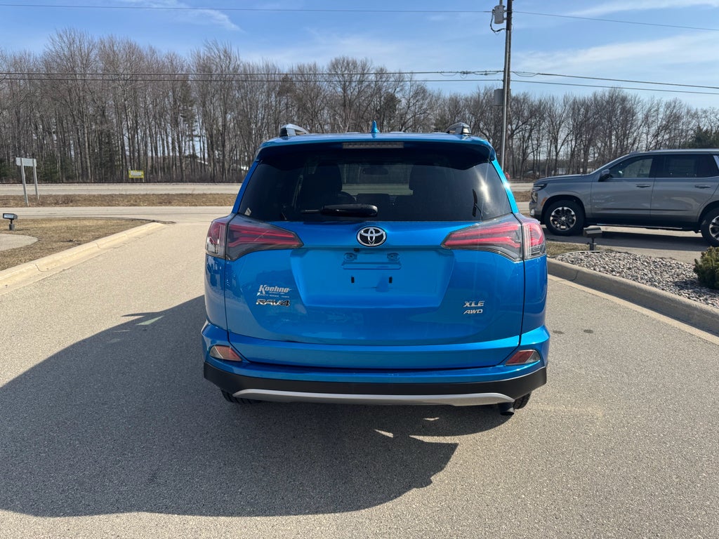 2017 Toyota RAV4 XLE